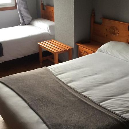 Albergue Hostal Telmo Туй Екстериор снимка
