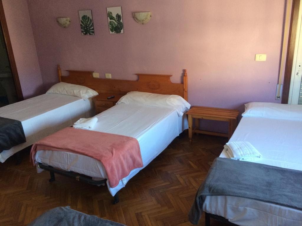 Albergue Hostal Telmo Туй Екстериор снимка