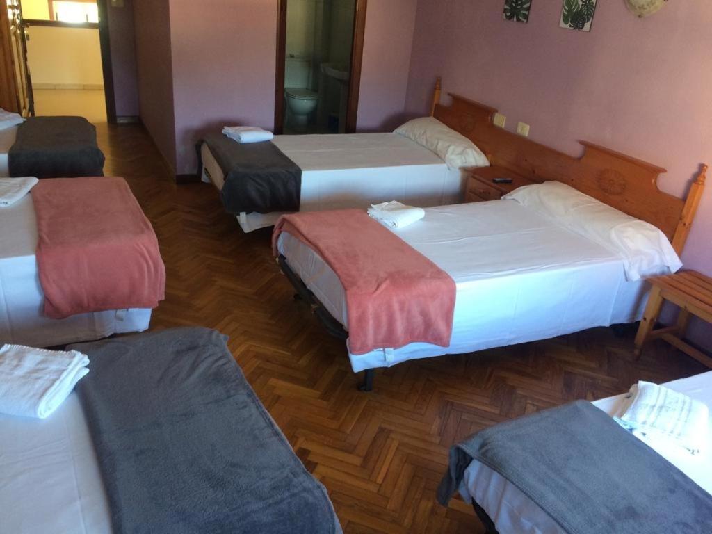 Albergue Hostal Telmo Туй Екстериор снимка