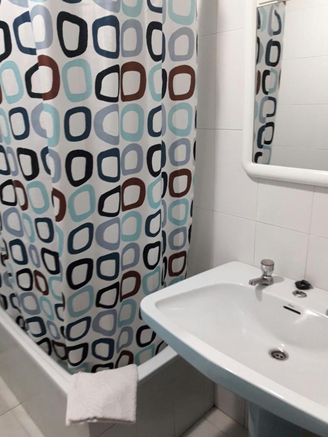 Albergue Hostal Telmo Туй Екстериор снимка